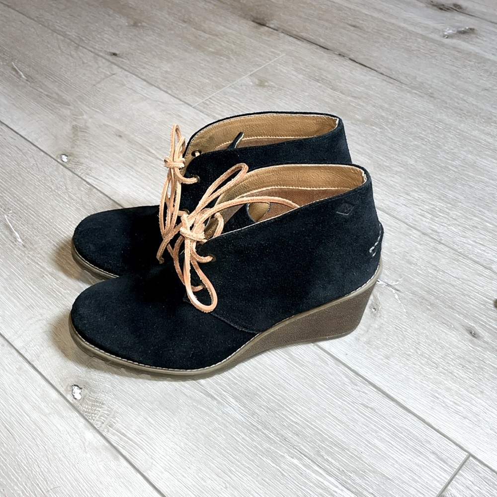 Sperry Top Sider Black Suede Leather Wedge Shoes Women’s Size 9M.